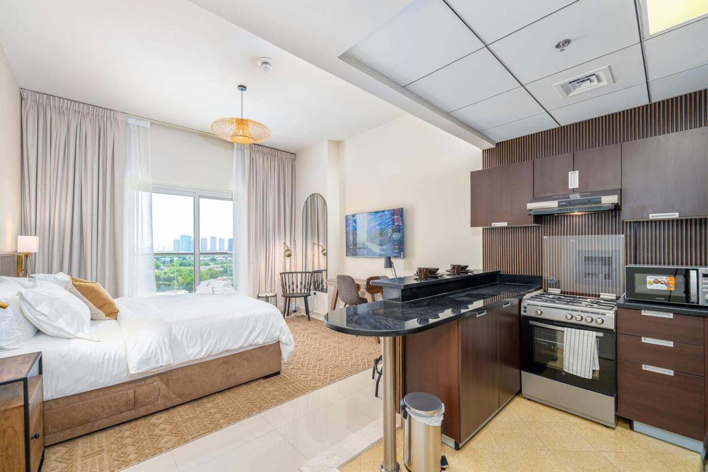 Special August Rates - Elegant - Golf Views