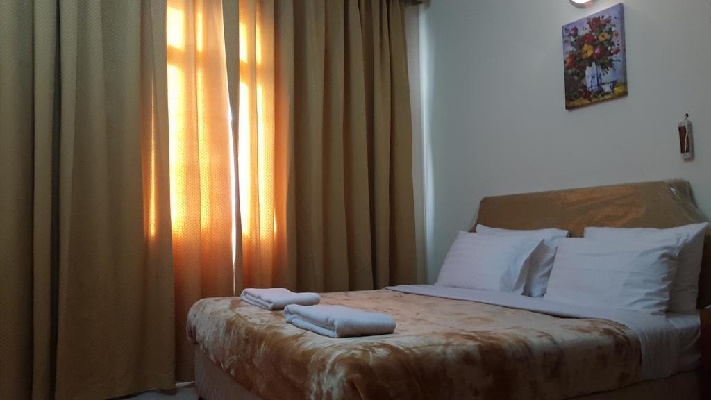 Al Raien Apartahotel