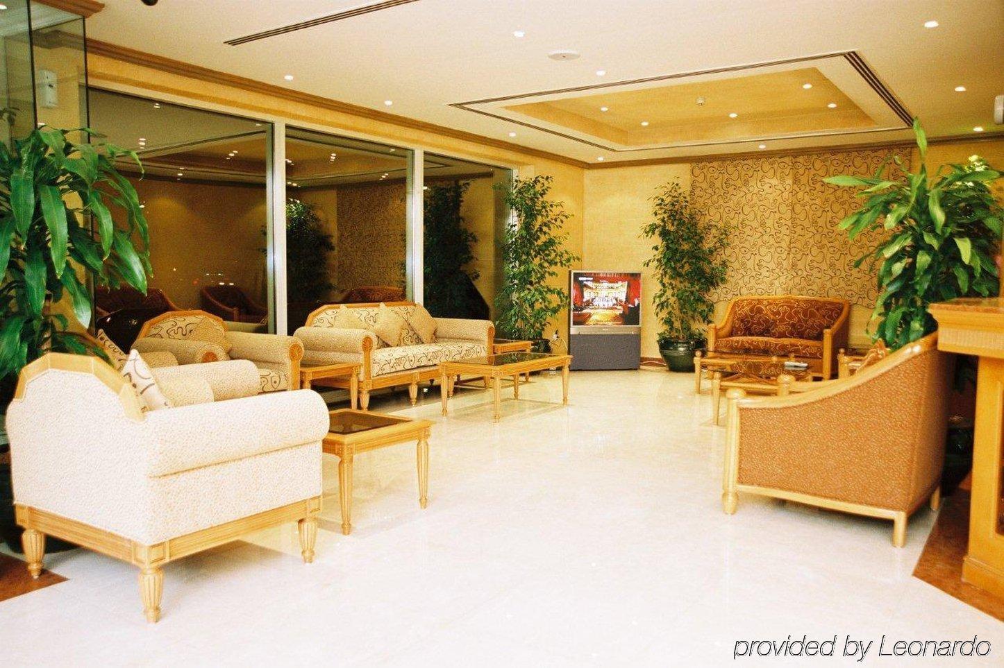 Winchester Grand Apartahotel 4*