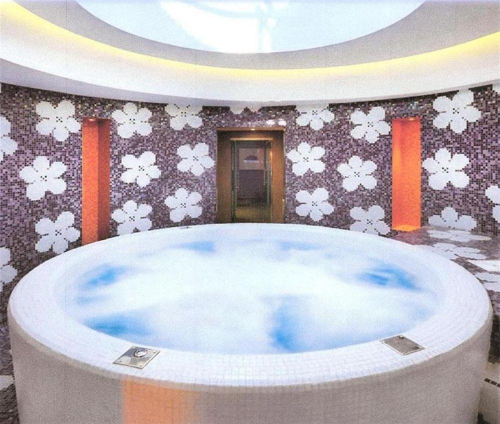 Hues Boutique Hotell