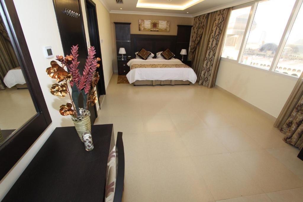 Ivory Grand Apartahotel 4*