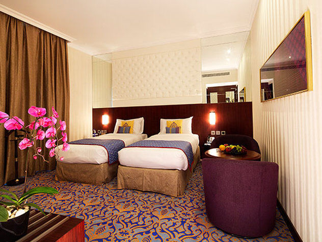 Raviz Center Point 4*