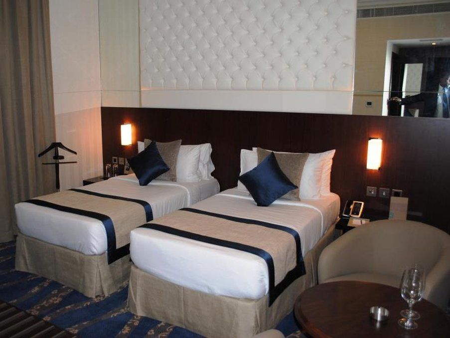 Raviz Center Point Hotel