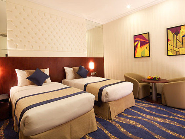Raviz Center Point 4*