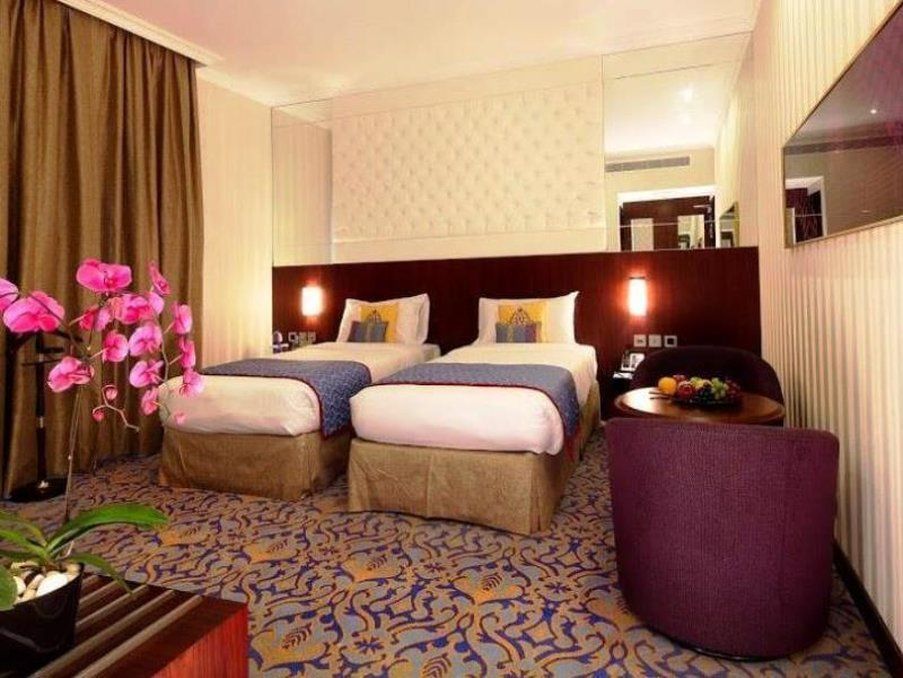 Raviz Center Point Hotel 4*