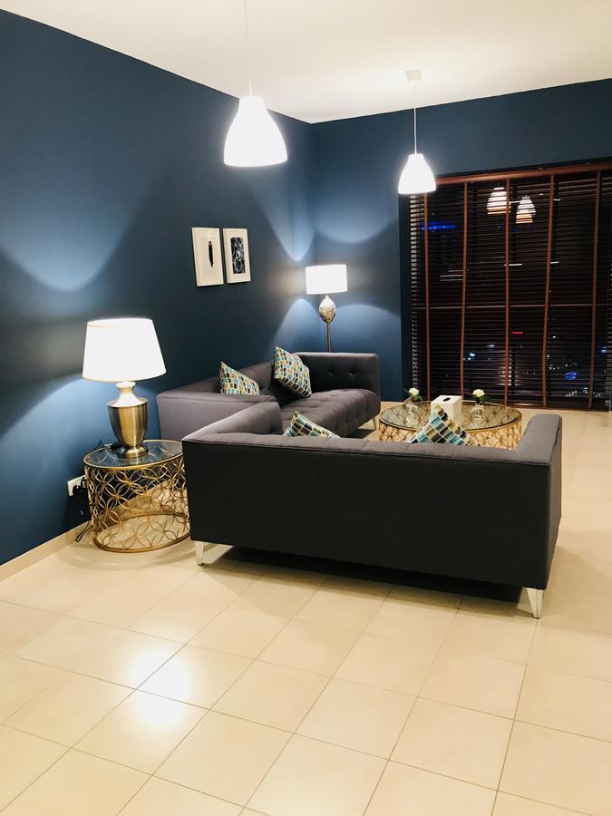 Apartamento Yanjoon Homes - Marina Tower Dubái