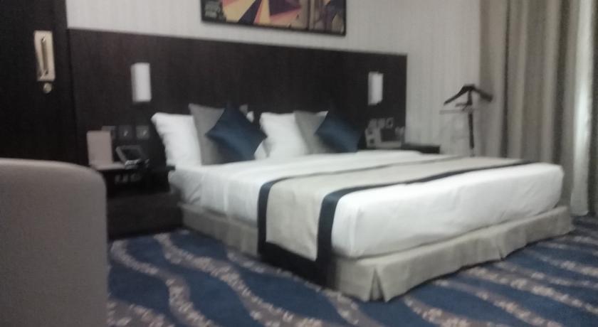 Raviz Center Point