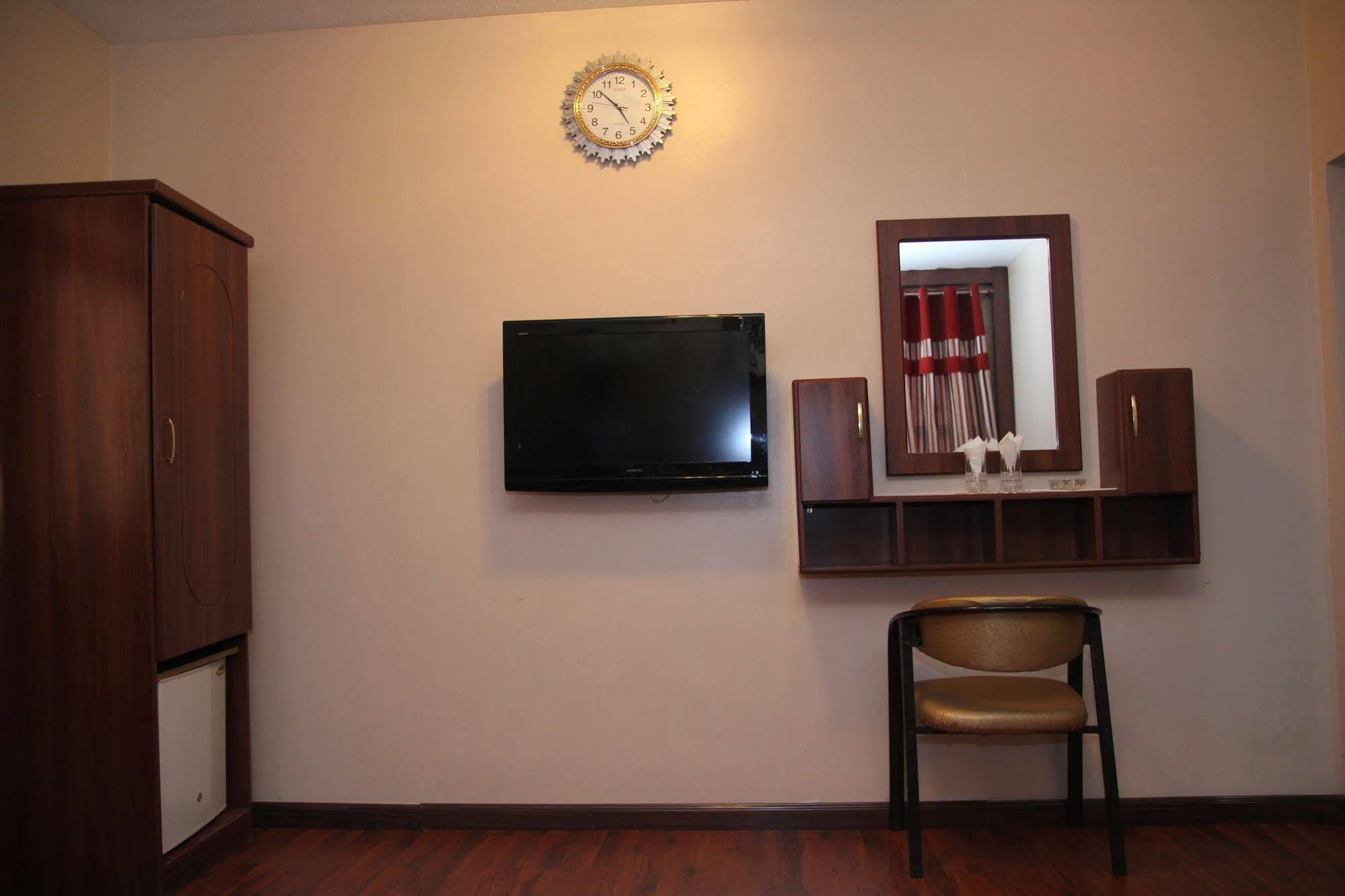Oyo 329 Down Town Hotell