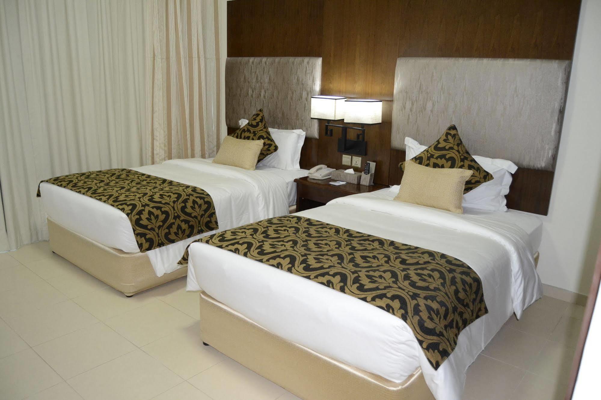 Grand Midwest View 3*