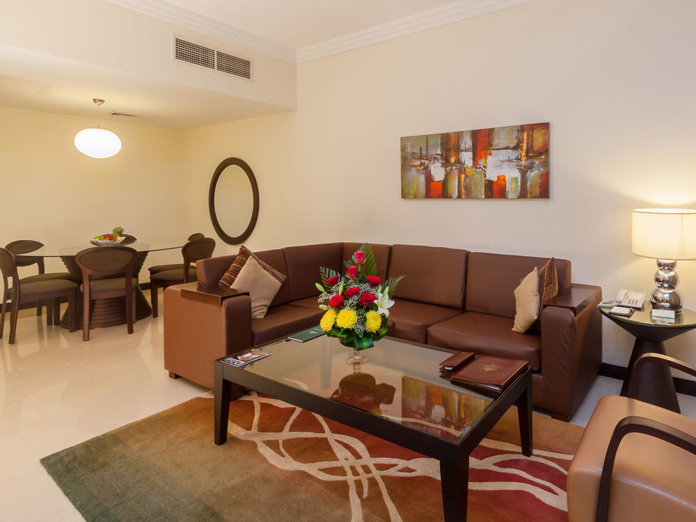 Flora Park Deluxe Aparthotel 4*