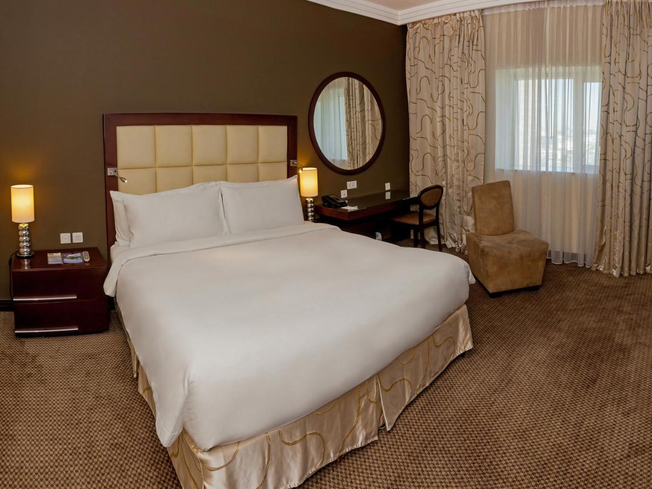 Flora Park Deluxe 4*