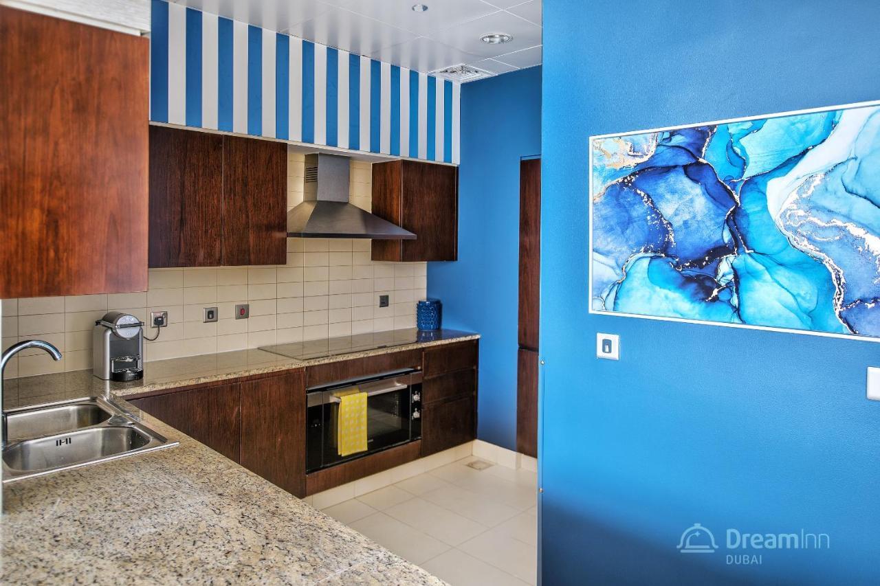 Dream Apartments- Tiara Palm Jumeirah Apartment