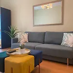 Luxury Studio In Dubai Marina -Home Away From Home!