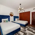 Fantastay Glamorous 3 Bdr Duplex Villa With Fountain Views In Downtown Dubai