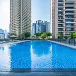 Elegant Apt With Balcony Minutes From Burj Khalifa
