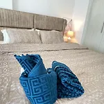 Elite Inn: Dania3 Elegant Studio With Garden View