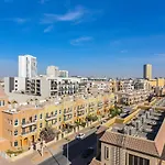 Aliving- Luxury Studio, 1Br, 2Br, Family Apartment At Jvc Dubai