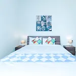 Oyo 561 Home Najma Tower A1Br