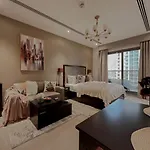 Executive Studio - Full Burj Khalifa View