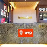 Oyo 925 Emirates Hotel