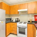 Bespoke Holiday Homes - Studio Apartment With Marina View