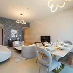 Keyhost - Elegant 2Br Sea View - 52 42 Towers Marina - K830