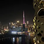 Cobalt Apartment With Burj Khalifa View- Suiteable