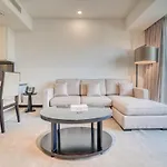 Pristine 1Br In The Address Residences Dubai Marina By Deluxe Holiday Homes
