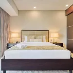 Pristine 1Br In The Address Residences Dubai Marina By Deluxe Holiday Homes