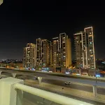 Newly Furnished Studio Apt- Easy Access To Metro