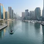 Private Gorgeous Room With Marina View With Shared Kitchen In Shared Apartment