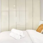 Beautiful 2 Bedroom Apartment In J8