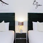 Luxury Staycation - Park Gate Residences - Lush Green Garden Of Zabeel Park
