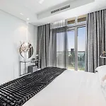 Daniels Burj Khalifa View 2Br In Paramount Midtown