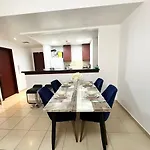 Beachfront Amazing Studio Apartment In Rimal Jbr