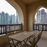 Chic 2Br With Burj Khalifa View In Souk Al Bahar