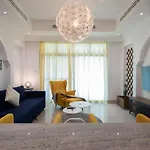 Chic 2Br With Burj Khalifa View In Souk Al Bahar