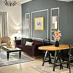 Chic 3 Bedroom Apartment