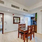 Huge Studio With Full Kitchen
