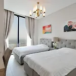 The Address JBR Beach, 2BR, Direct Beach Access - Daniels Holiday Homes