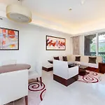Palm Jumeirah Spacious 1 Bed Private Beach