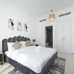 Stonetree - Furnished 2Br With Floor-To-Ceiling Window