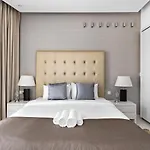 1Br Apt With A Sofa Bed, Pool, Gym & Burj Khalifa View