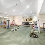 1Br Apt With A Sofa Bed, Pool, Gym & Burj Khalifa View