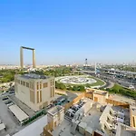 Luxury 1Br Apt With Pool, Gym, Parking & Fast Wifi
