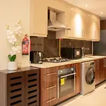 Elite Downtown Residence