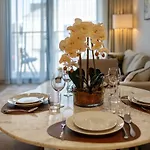 Splendid Brand New Apartment Near The Beach