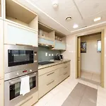 Wow! Beautiful 1Br Apt In Downtown - Close To Burj And Mall