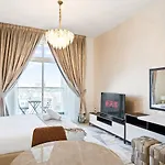 Stylish Studio - Miracle Gardens