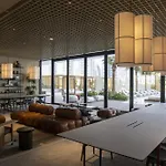 Executive 1 Bedroom At Upside Living, Business Travel Ready